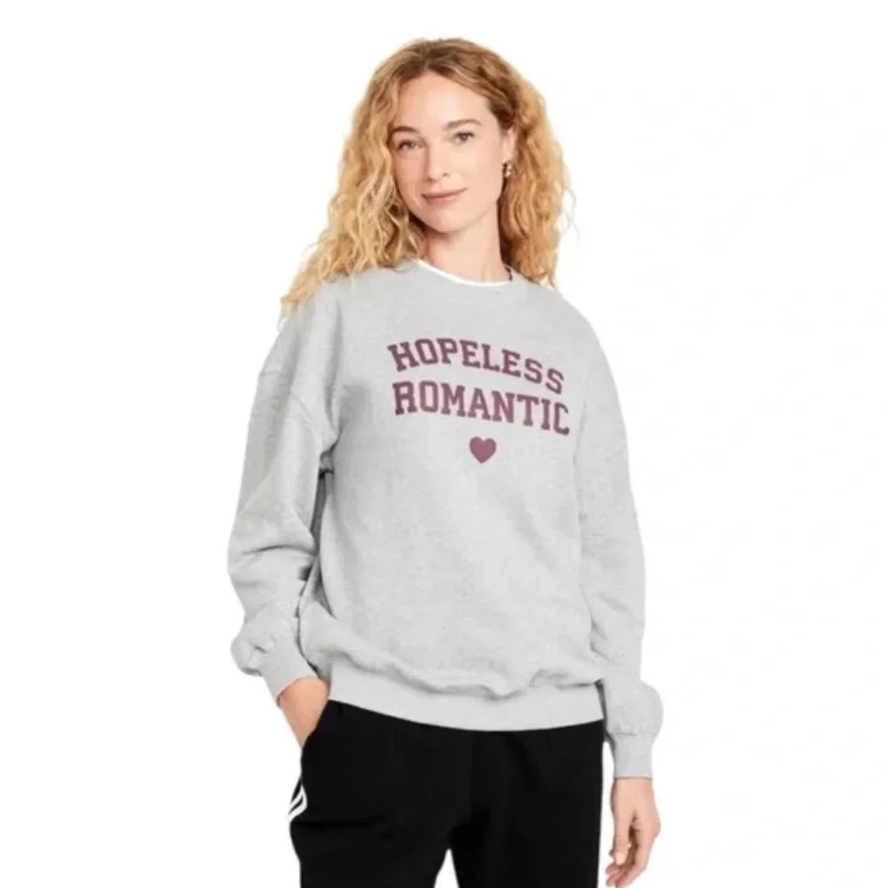 🩶 NWT Old Navy Gray 'Hopeless Romantic' Sweatshirt-size L - Picture 1 of 7